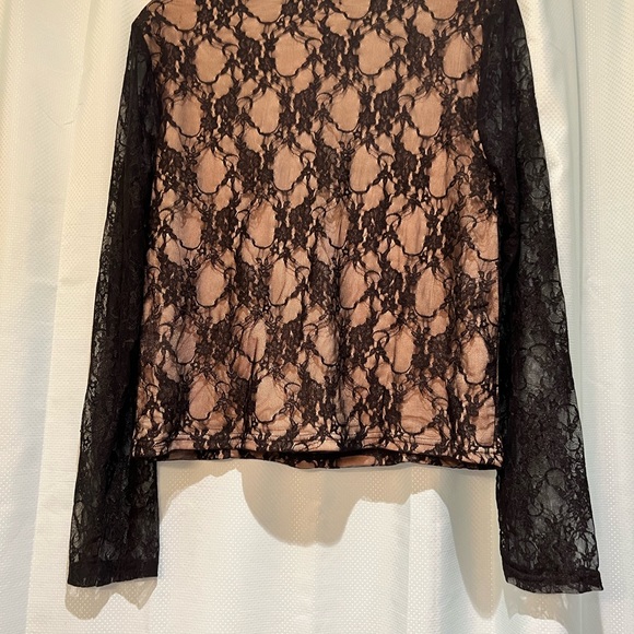 Black Lace Long Sleeved Top - Picture 4 of 7